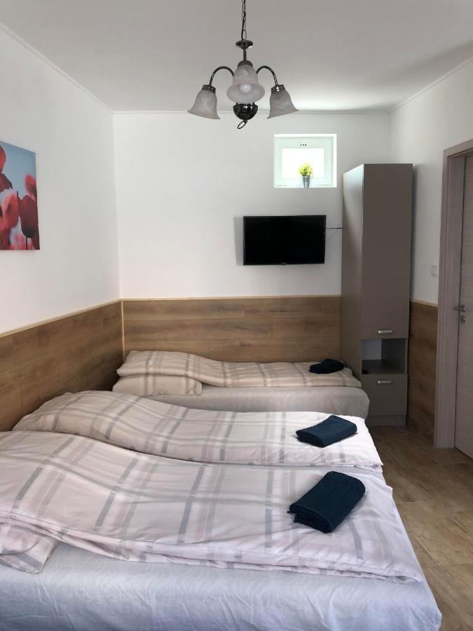 Avas Apartman มิชโคลซ์ ภายนอก รูปภาพ